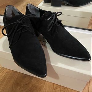 Pointy Toe Black Suede Oxford Shoe
